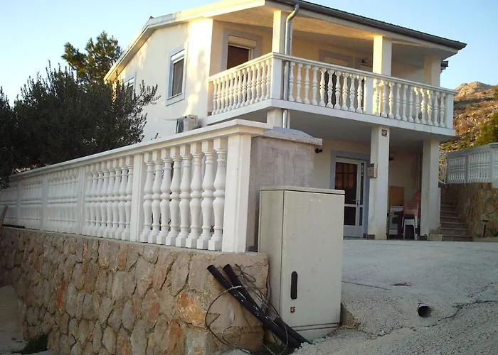 With A Parking Space Starigrad, Paklenica - 14507 *